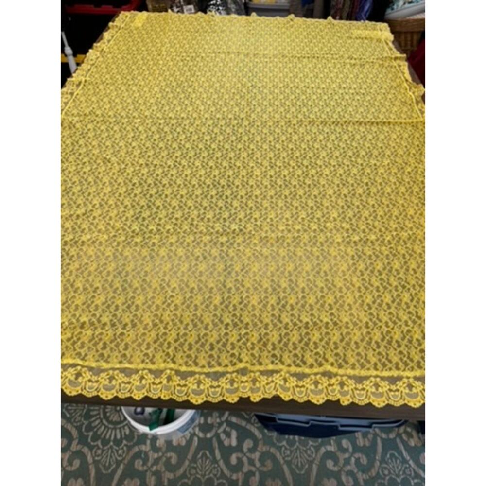 Yellow Lace Rectangular Bed Coverlet?, Tablecloth?, Vintage, Lace, Ruffle‎